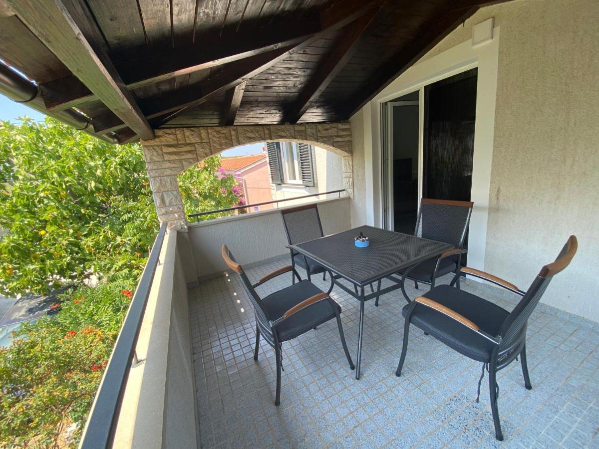 Maris Appartement Premantura Buitenkant foto